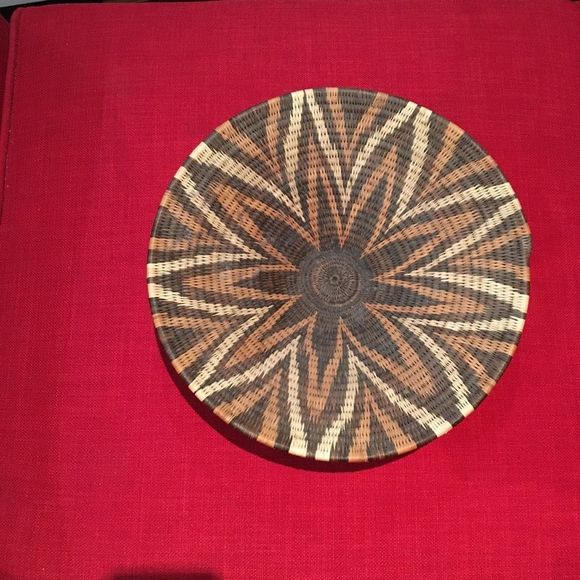 Botswana vintage African handmade decorative star pattern flat basket brown tan​ - Picture 3 of 10